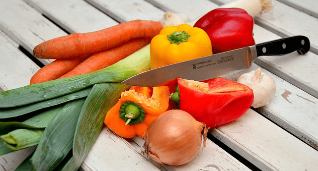 vegetables, knife, paprika